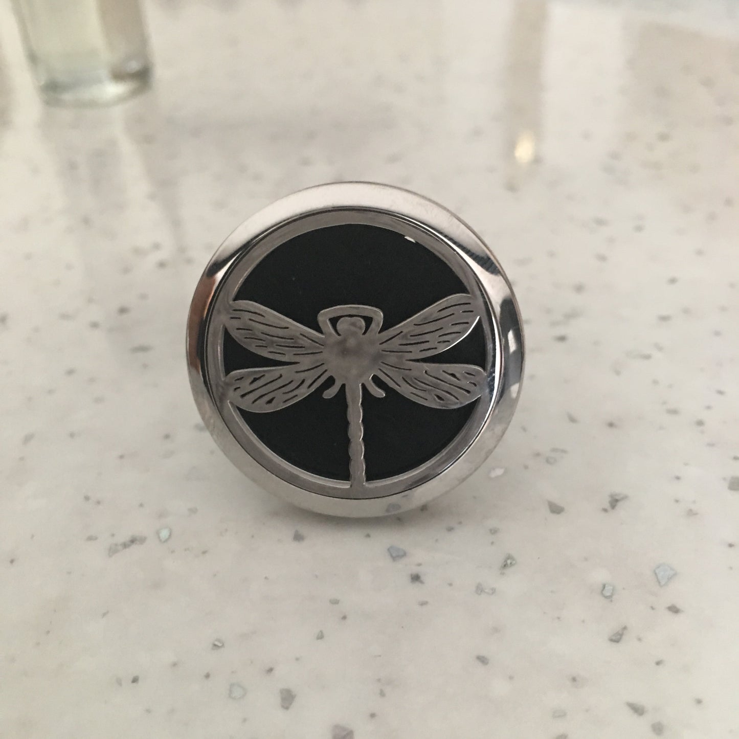 Car essential oil vaporiser