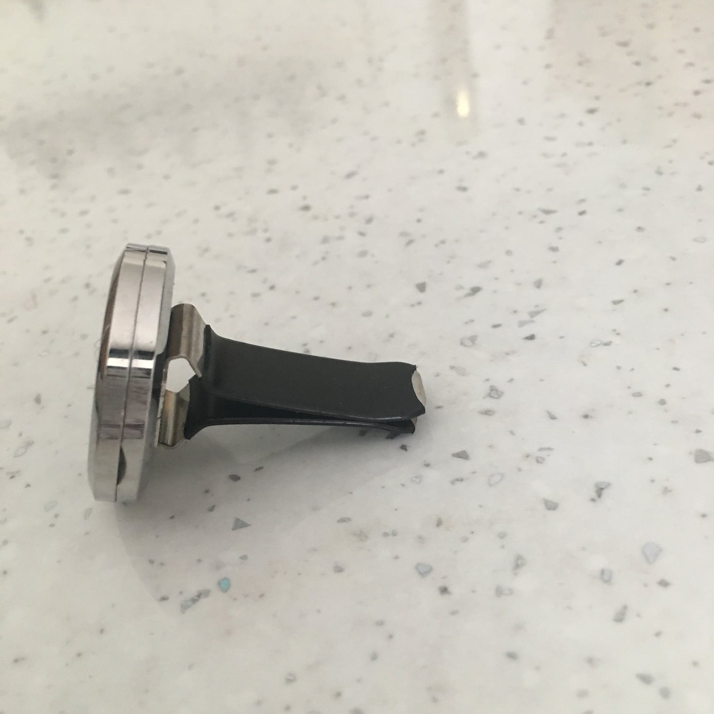 Car essential oil vaporiser