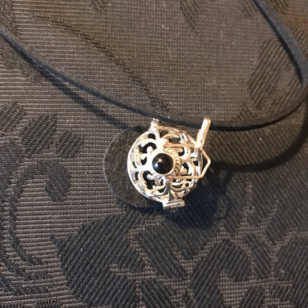 Midnight Diffuser Amulet Pendant